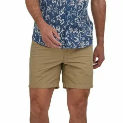 Men's Patagonia 7" Lightweight All-Wear Hemp Volley Shorts -Chubbies Store PATAGONIA MENS M LW ALL WEAR HEMP VOLLEY SHRT 57870 MJVK MOJAVE KHAKI FRONT 60418.1677597553