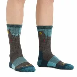 Women's Darn Tough Bear Town Micro Crew Hiking Sock -Chubbies Store darn tough womens w bear town micro crew 1970 aqua model 89765.1681834733
