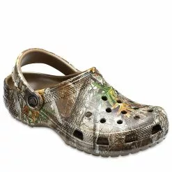 Men's Crocs Classic Realtree Edge Clog 10 Men's Crocs Classic Realtree Edge Clog -Chubbies Store mens crocs classic realtree edge clog 205413 walnut front 52698.1623875635