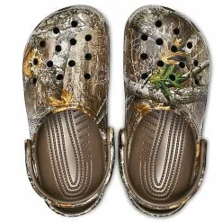 Men's Crocs Classic Realtree Edge Clog 9 Men's Crocs Classic Realtree Edge Clog -Chubbies Store mens crocs classic realtree edge clog 205413 walnut top 46266.1623875635