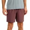 Men's Free Fly 7.5" Lined Breeze Short -Chubbies Store mens free fly 7.5in lined breeze short MLBS 608GARNT garnet 89481.1648568039