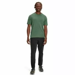 On Running Men's On Movement Pant 7 On Running Men's On Movement Pant -Chubbies Store mens on running movement pants 1MD1014 0553 black lifestyle front 21610.1677004198