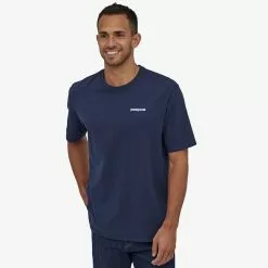 Men's Patagonia Short Sleeve P-6 Logo Responsibili-Tee -Chubbies Store patagonia mens short sleeve p 6 logo tee 38504 cny classic navy front 34494.1627564692