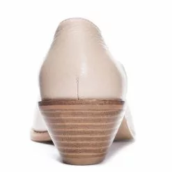 Women's Chinese Laundry Matcha Pointed Toe Clogs -Chubbies Store womens chinese laundry matcha bootie BMWQ01JJD natural back 57791.1665518245