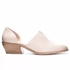 Women's Chinese Laundry Matcha Pointed Toe Clogs -Chubbies Store womens chinese laundry matcha bootie BMWQ01JJD natural side 2 42477.1665518244